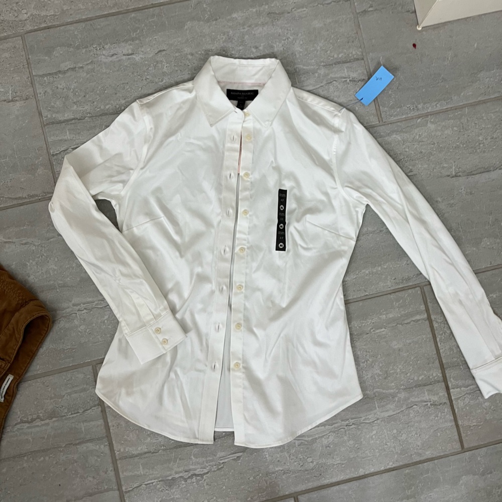 White 4P Banana Republic button up NWT